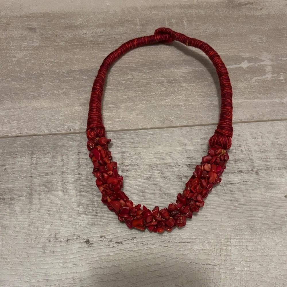 Elegant Red Beaded Necklace - Picture 2 of 2
